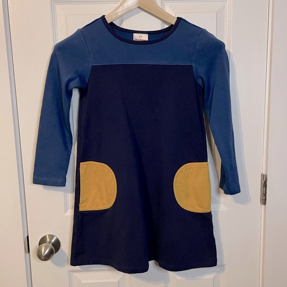 Hanna Andersson Other - Hanna Andersson blue long sleeve block dress w/ yellow pockets sz 130 (8 US)